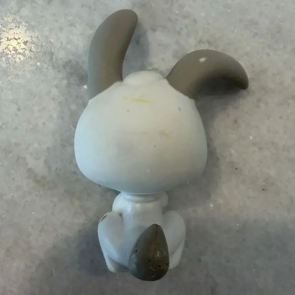 Littlest Pet Shop LPS #211 Bunny White Grey Green Eyes Pink Hasbro